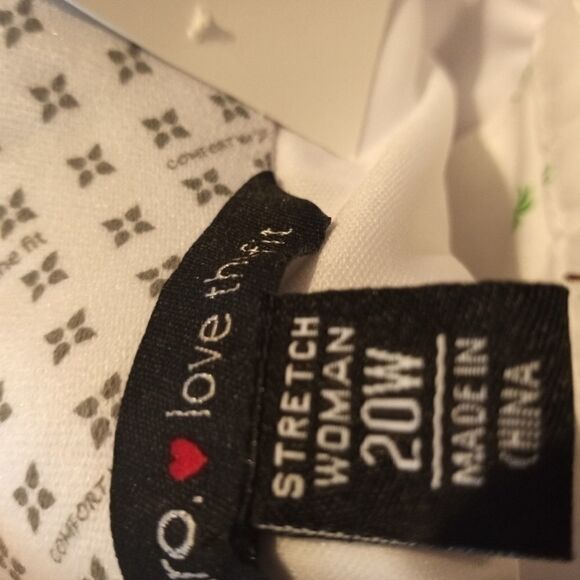 Intro Love the Fit Palm Tree printed skort… - Picture 7 of 12